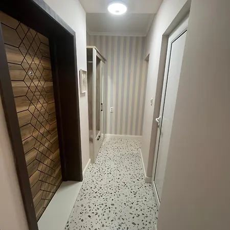 Appartement T Place 1 *